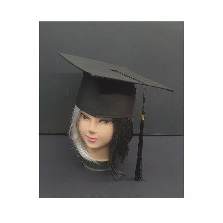 כובע סטודנט איכותי עשוי בד קשיח בחלק העליון. TSF-סטודנט