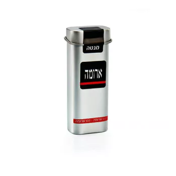 מסטיקים בקופסאת מתכת