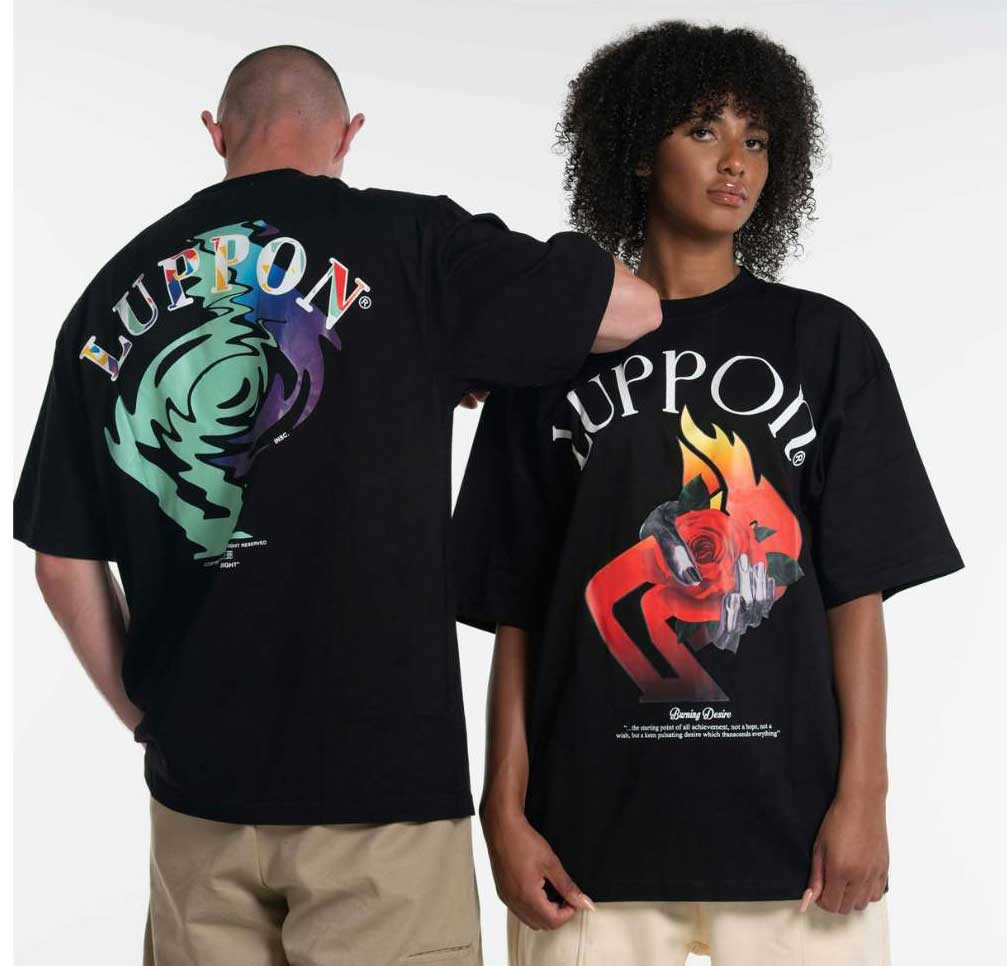 חולצות טי שירט טריקו קצרה ממותגות עם הדפסה "שירט-אפ"