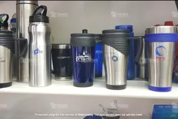 כוסות ובקבוקים תרמיים עם לוגו